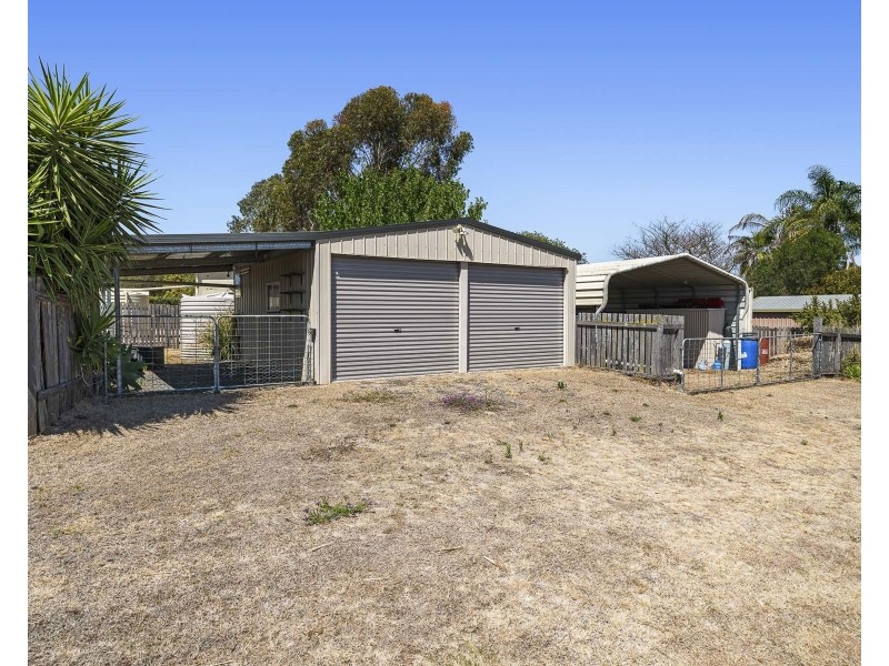 1 Daher Street, Goombungee QLD 4354
