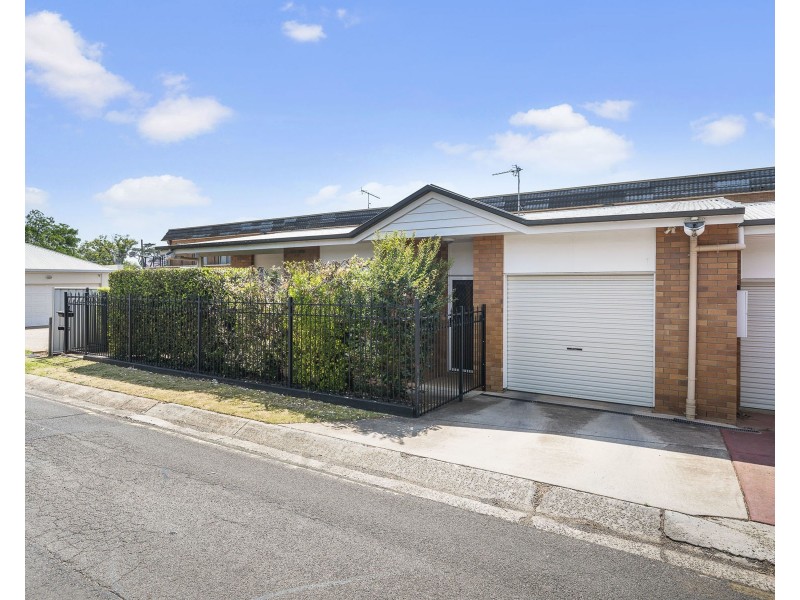 2 Park Lane, Toowoomba City QLD 4350