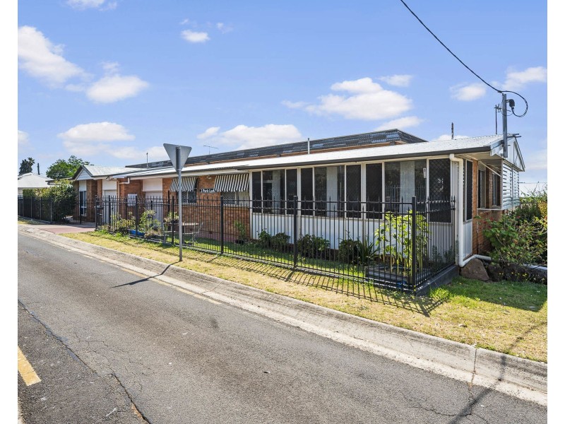 2 Park Lane, Toowoomba City QLD 4350