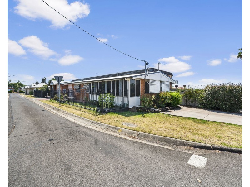 2 Park Lane, Toowoomba City QLD 4350
