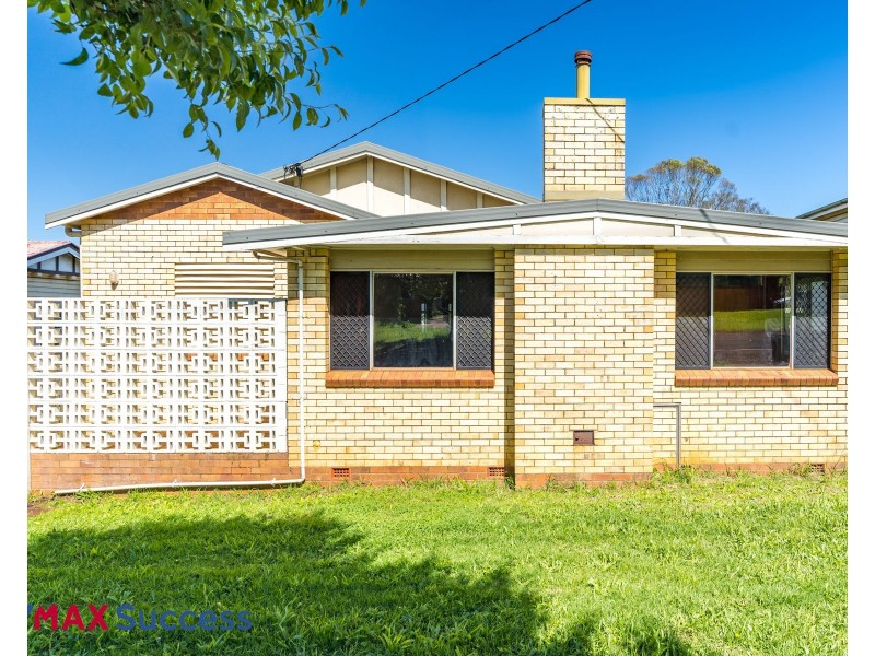 111 Ruthven Street, Harlaxton QLD 4350