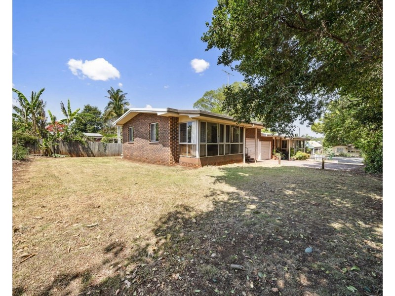 1 & 2/212 Ruthven Street, North Toowoomba QLD 4350