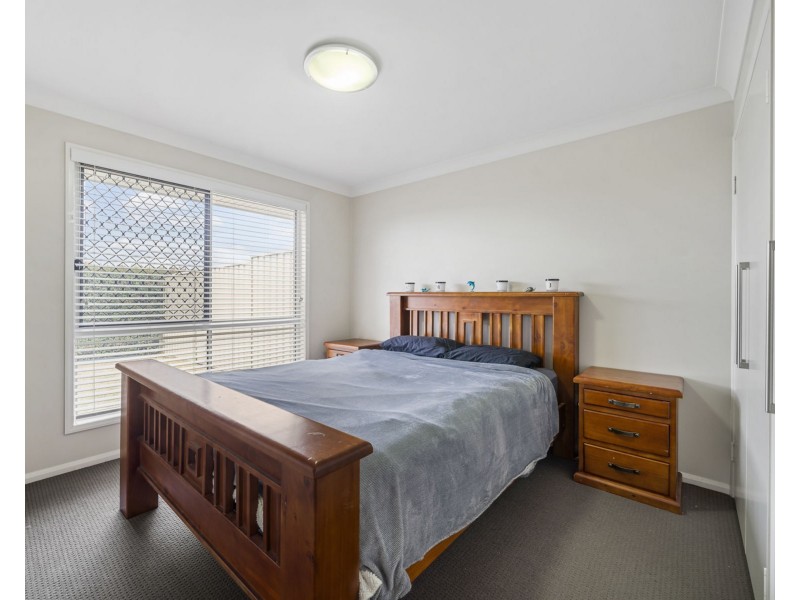 1 & 2/20 Duncan Street, Wilsonton Heights QLD 4350