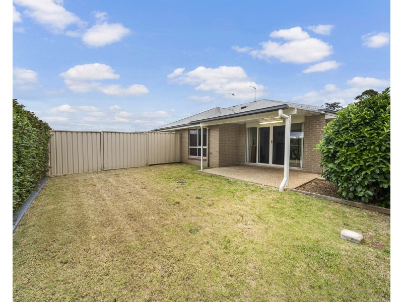 1 & 2/20 Duncan Street, Wilsonton Heights QLD 4350