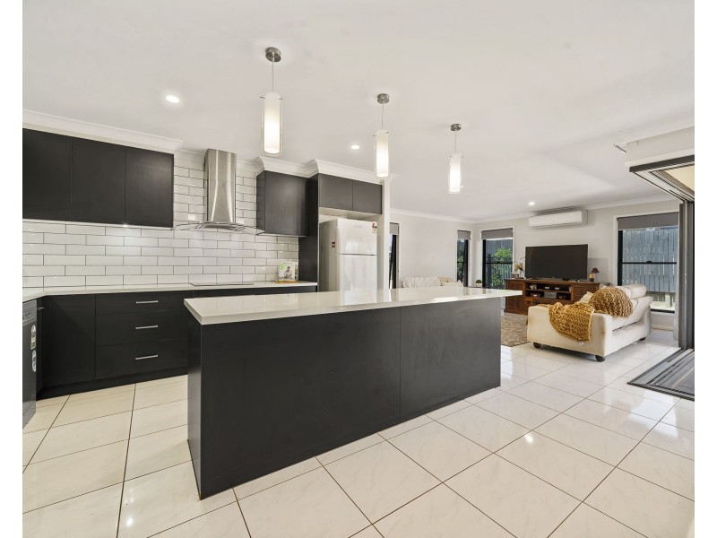 32 Kellett Drive, Westbrook QLD 4350