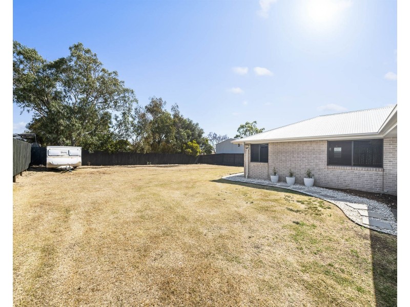 32 Kellett Drive, Westbrook QLD 4350