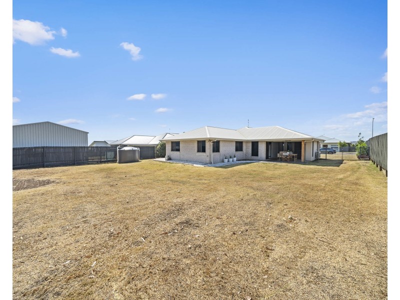 32 Kellett Drive, Westbrook QLD 4350
