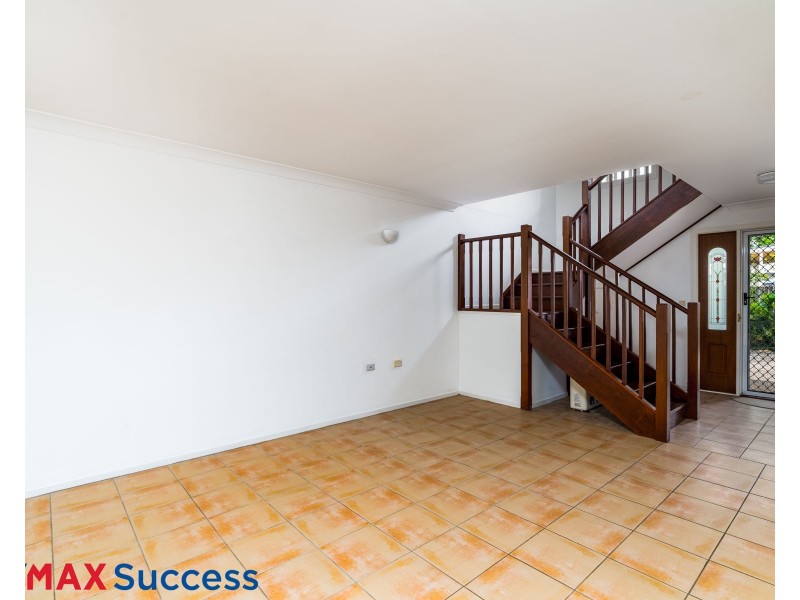 2/8 Bruce Street, East Toowoomba QLD 4350