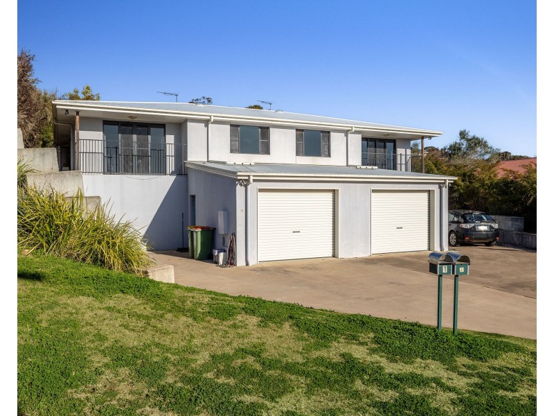 1 & 2/6 Myora Close, Darling Heights QLD 4350