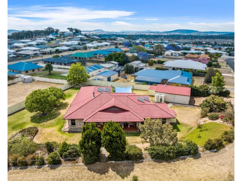 6 Jacob Court, Westbrook QLD 4350