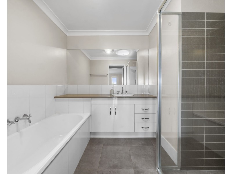 1/3 Amity Court, Harristown QLD 4350