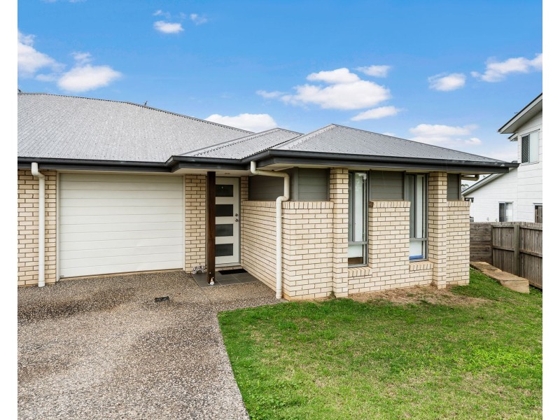 2/90 Sanctuary Drive, Cranley QLD 4350