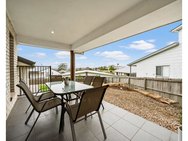 2/90 Sanctuary Drive, Cranley QLD 4350