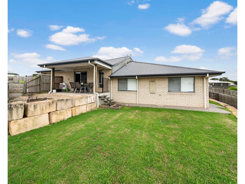 2/90 Sanctuary Drive, Cranley QLD 4350