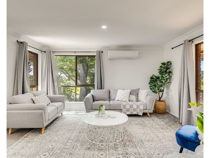 2 Danica Court, Kearneys Spring QLD 4350