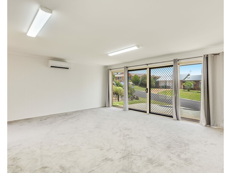 2 Danica Court, Kearneys Spring QLD 4350