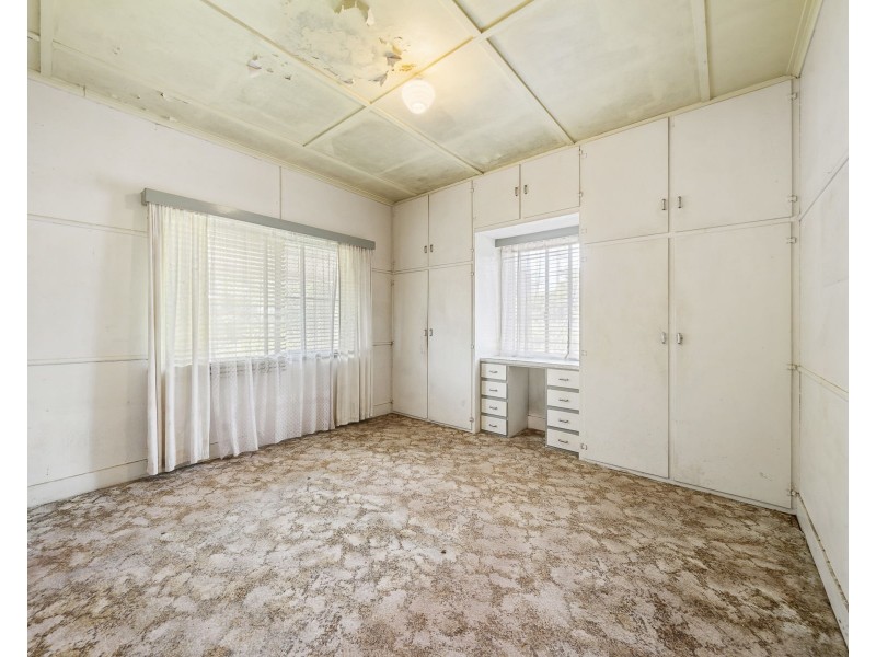 285 West Street, Harristown QLD 4350