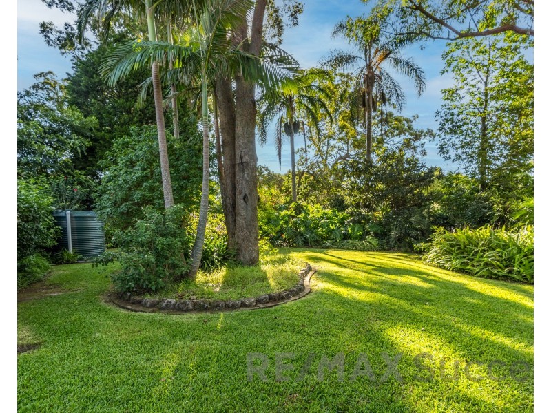 16 Hilltop Crescent, Blue Mountain Heights QLD 4350