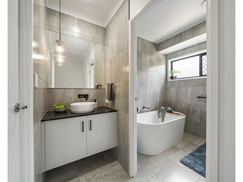 13 Ryder Avenue, Highfields QLD 4352