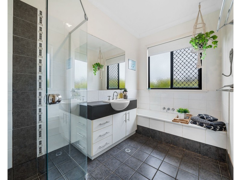 127 Steinberg Road, Highfields QLD 4352