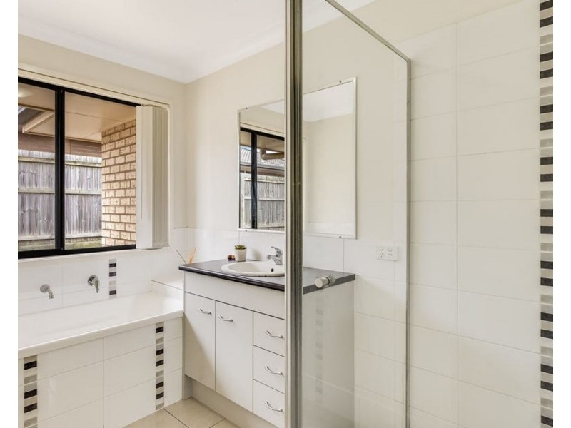 51 Kurrawa Crescent, Glenvale QLD 4350