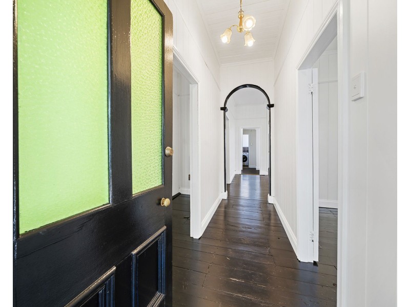 33 Raff Street, Toowoomba City QLD 4350