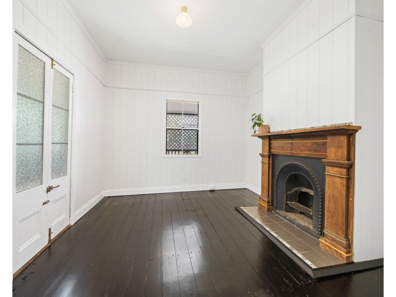 33 Raff Street, Toowoomba City QLD 4350