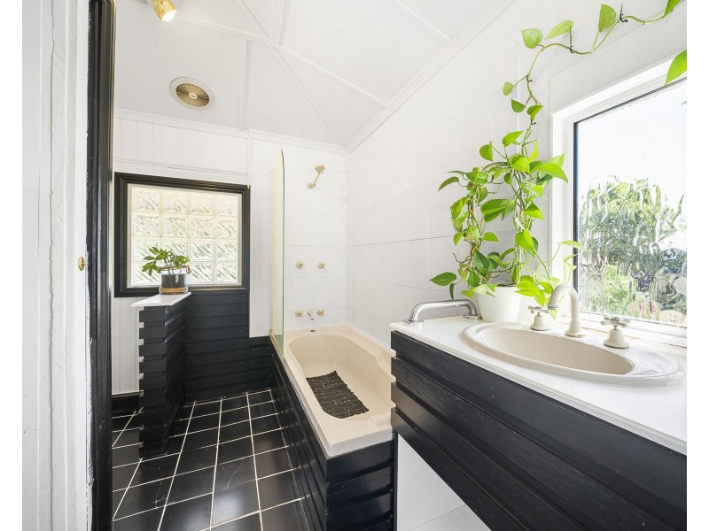 33 Raff Street, Toowoomba City QLD 4350