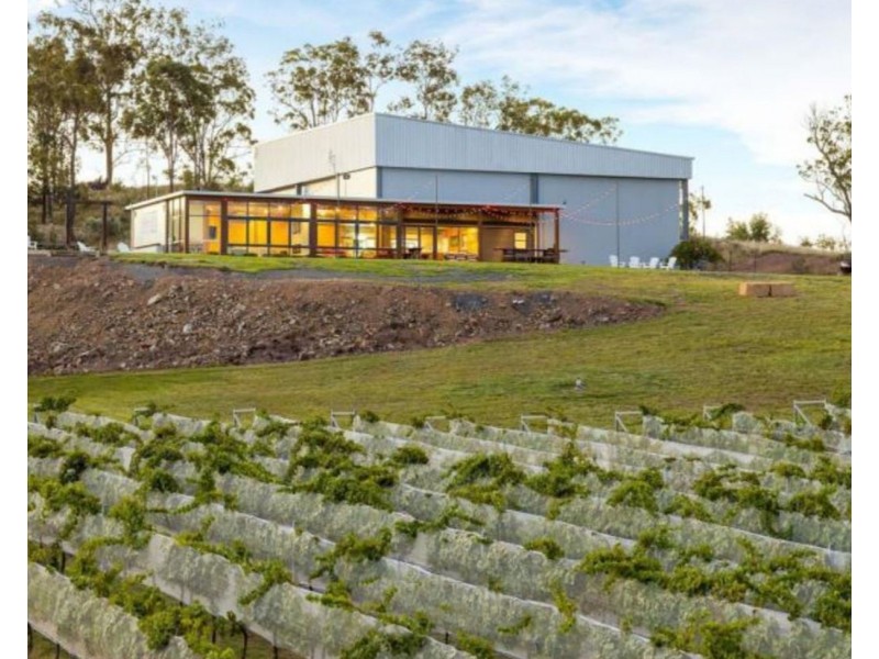 1 Ross St, Leyburn QLD 4365