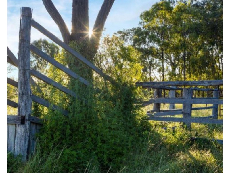 1 Ross St, Leyburn QLD 4365