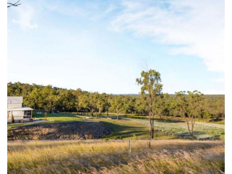 1 Ross St, Leyburn QLD 4365
