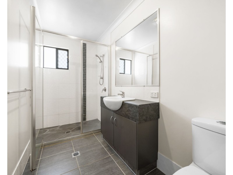 1 & 2/324a West Street, Kearneys Spring QLD 4350