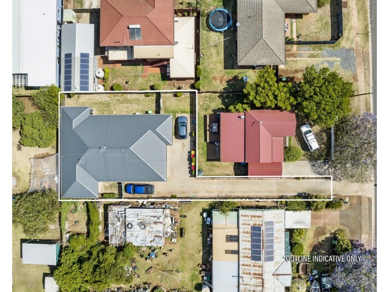 1 & 2/324a West Street, Kearneys Spring QLD 4350