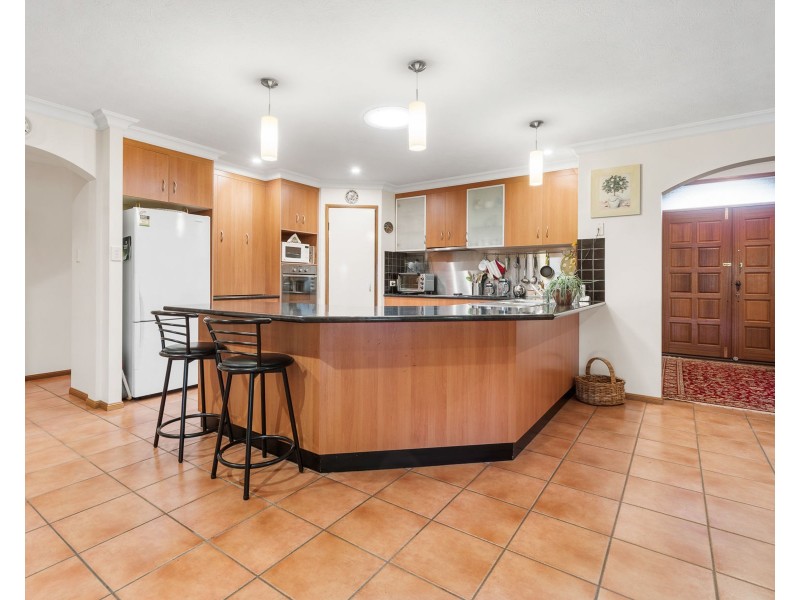 24 Pearl Court, Rangeville QLD 4350