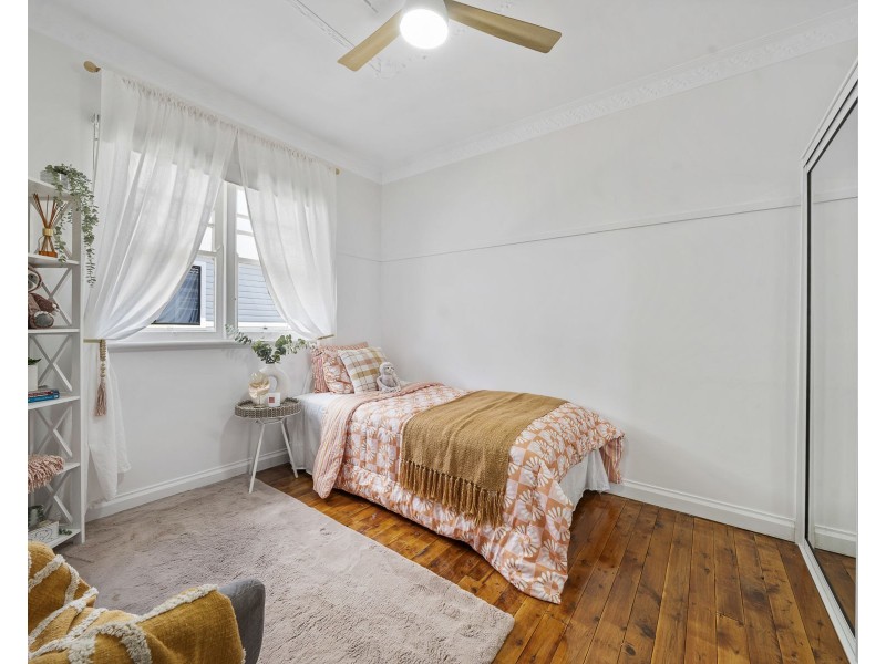 6a Lendrum Street, Newtown QLD 4350