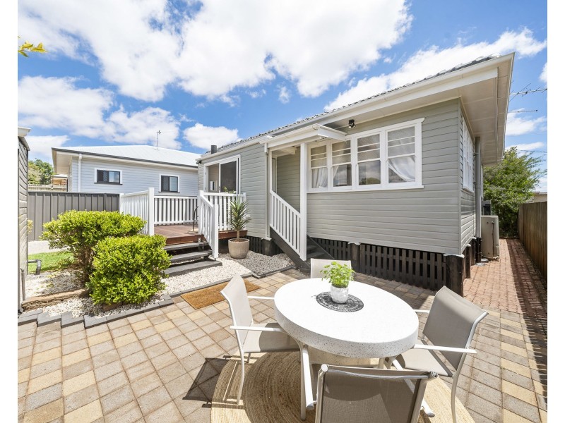 6a Lendrum Street, Newtown QLD 4350