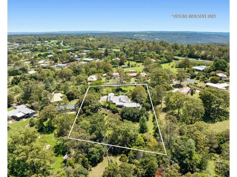 7 Crestview Crescent, Blue Mountain Heights QLD 4350