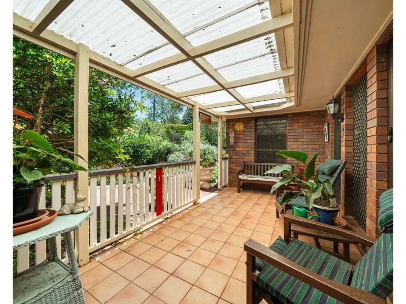 7 Crestview Crescent, Blue Mountain Heights QLD 4350