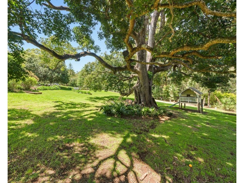 7 Crestview Crescent, Blue Mountain Heights QLD 4350