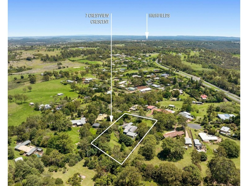 7 Crestview Crescent, Blue Mountain Heights QLD 4350