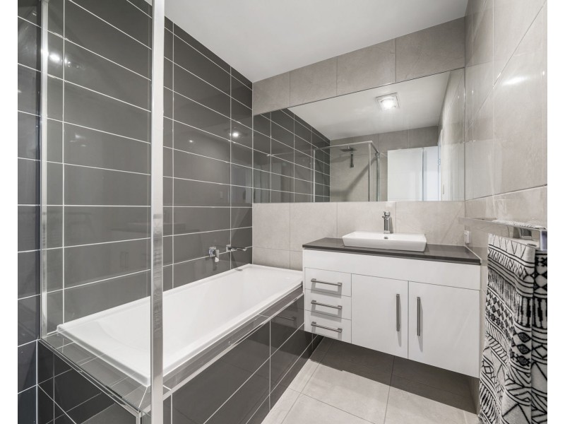 3/9 Grace View Street, Darling Heights QLD 4350