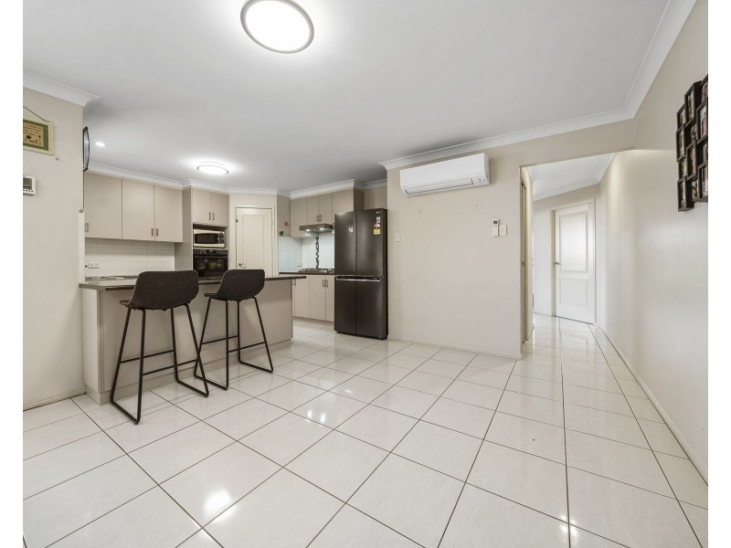 657 South Street, Glenvale QLD 4350