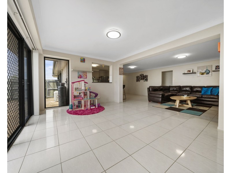 657 South Street, Glenvale QLD 4350