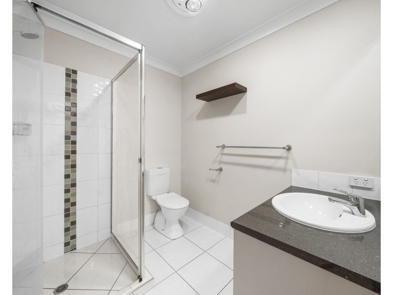 657 South Street, Glenvale QLD 4350