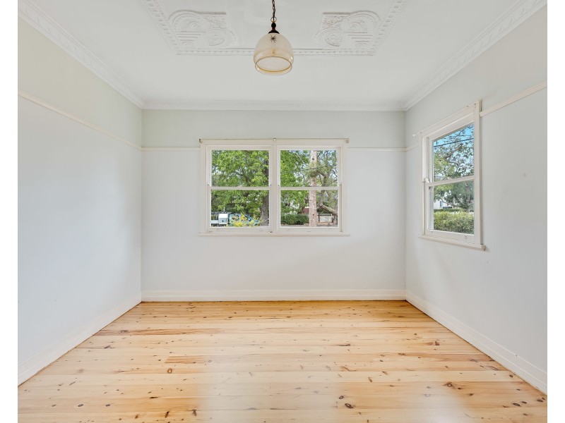 5 Edith Street, Newtown QLD 4350