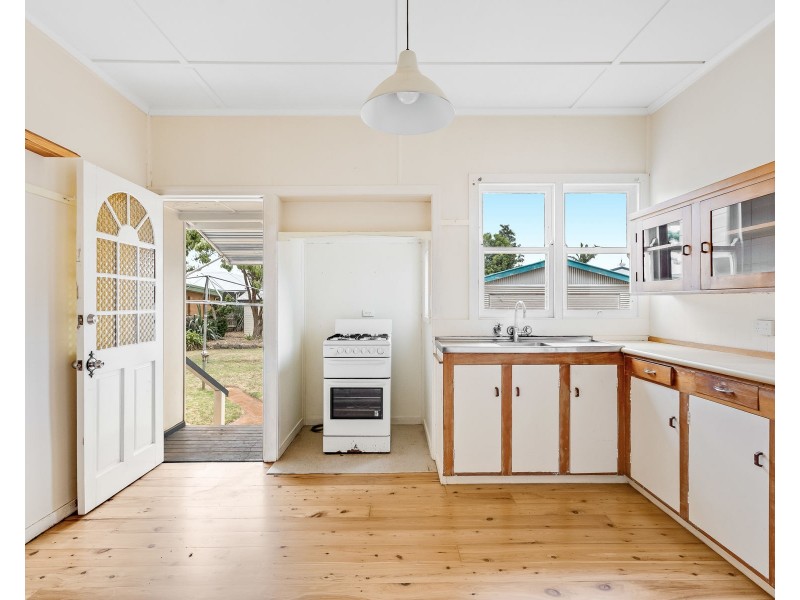5 Edith Street, Newtown QLD 4350