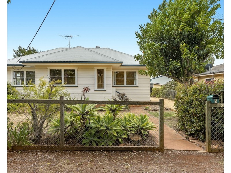 5 Edith Street, Newtown QLD 4350