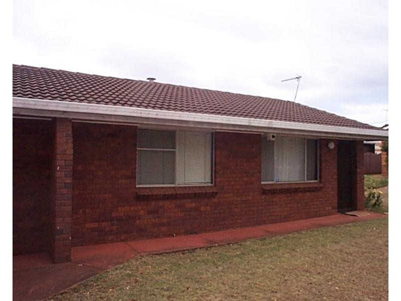 2/378 Hume Street, South Toowoomba QLD 4350