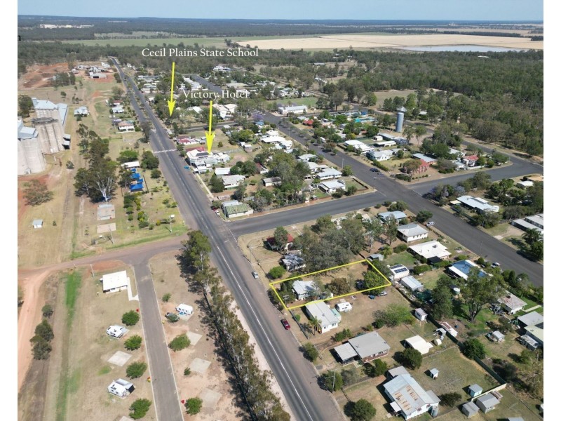 15 Taylor Street, Cecil Plains QLD 4407