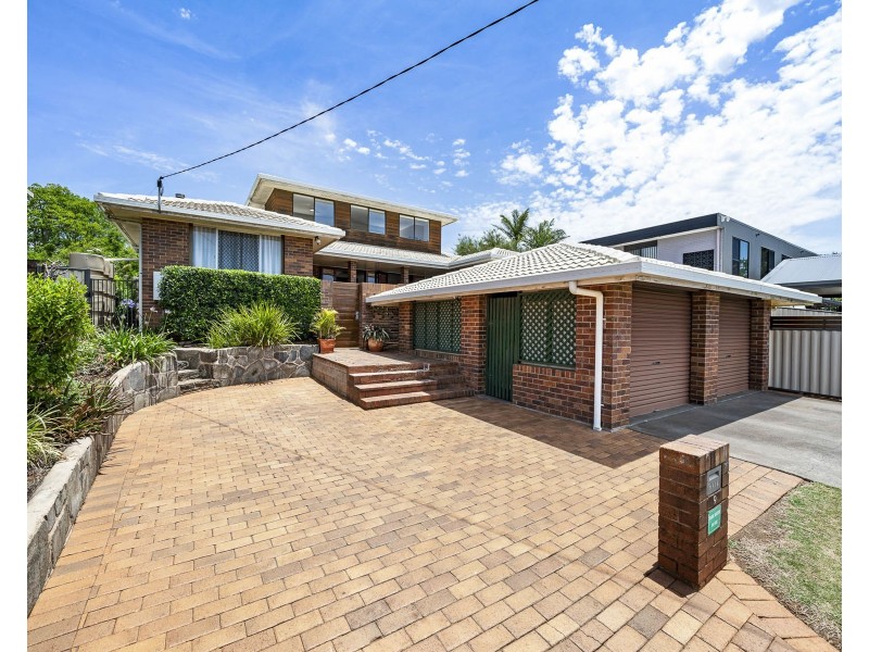 9 Bingara Street, Mount Lofty QLD 4350